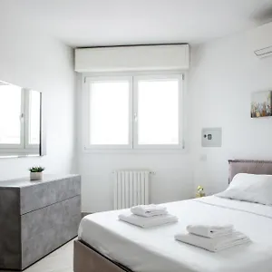 Dehomes - Porta Genova Luxury Appartamento